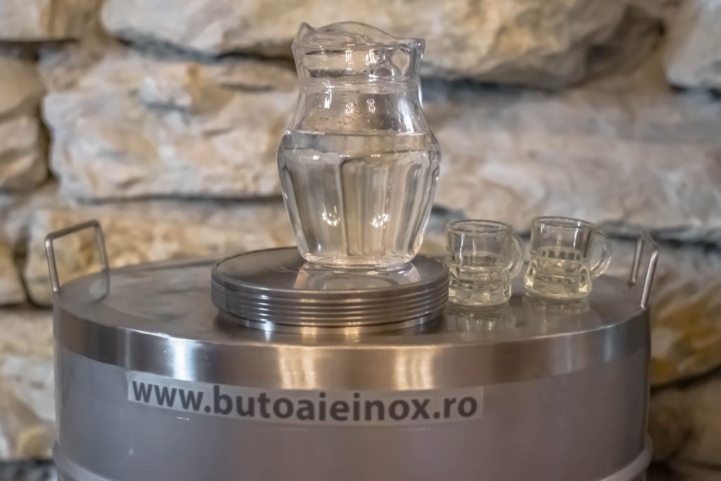 bidon palinca butoi